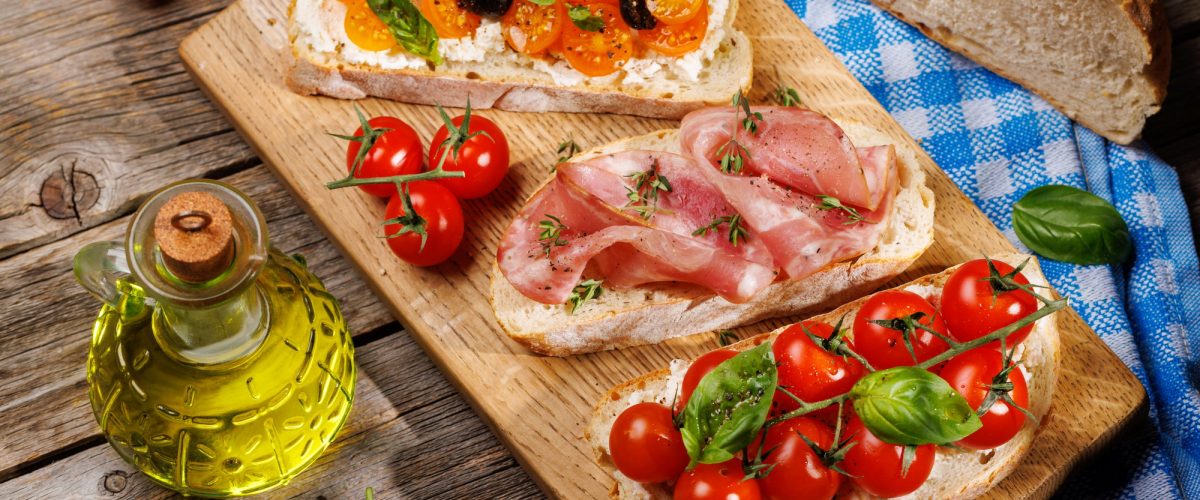 sandwich-set-of-bruschetta-with-juicy-tomatoes-che-QZCBKD9
